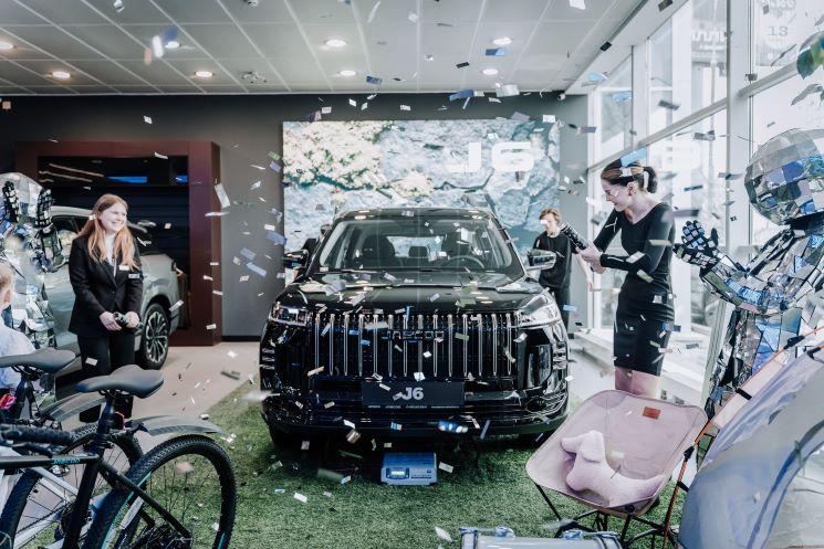 В АВТОДОМ Внуково прошли презентации новых OMODA C5 и JAECOO J6