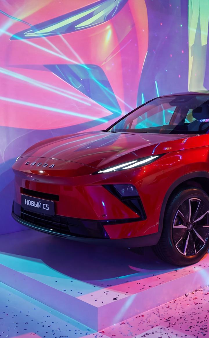 Экспонат будущего: футуристичный кроссовер OMODA C5 стал частью выставки на ВДНХ