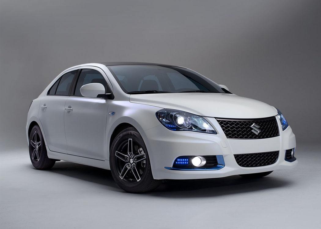 Новые версии седана Kizashi