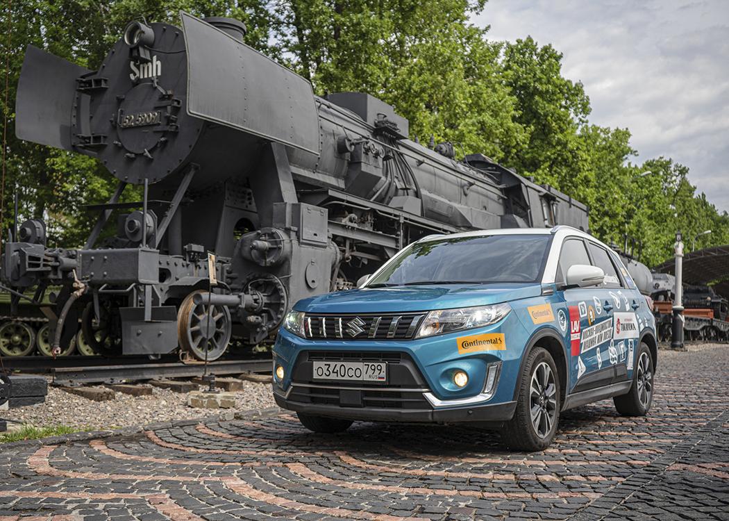 SUZUKI VITARA ОДЕРЖАЛА ПОБЕДУ В ГОНКЕ СО СКОРОСТНЫМ ПОЕЗДОМ