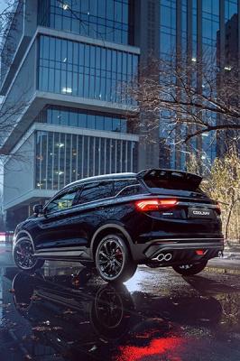 Geely представляет в России специальную серию кроссовера Coolray NERO