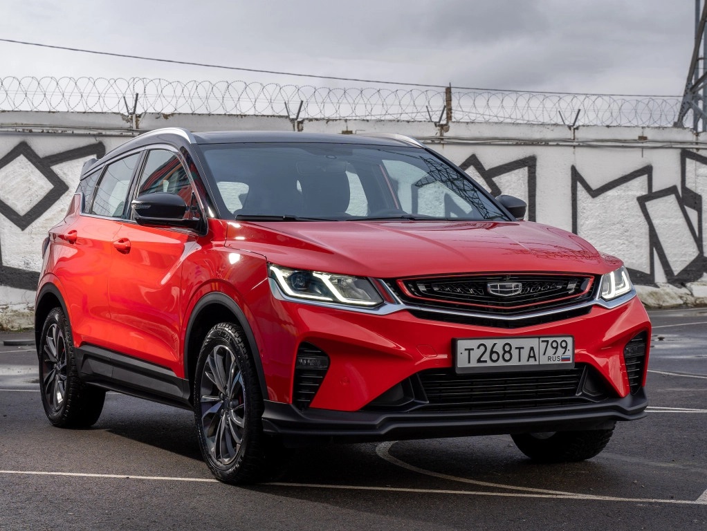 Сравнительный обзор Suzuki Vitara и Geely Coolray