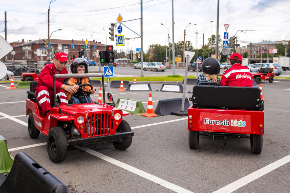 Маленькие автолюбители