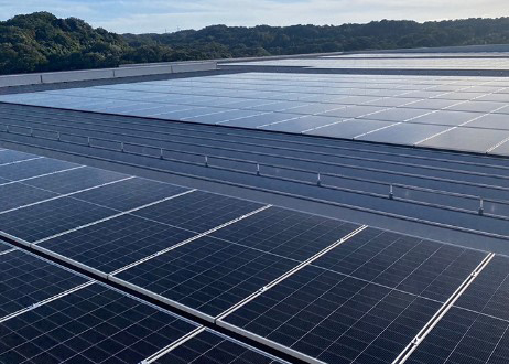 SUZUKI НАЧИНАЕТ ИСПОЛЬЗОВАТЬ ВОЗОБНОВЛЯЕМЫЕ ИСТОЧНИКИ ЭНЕРГИИ НА БАЗЕ ЗАПАСНЫХ ЧАСТЕЙ В КОБЕ