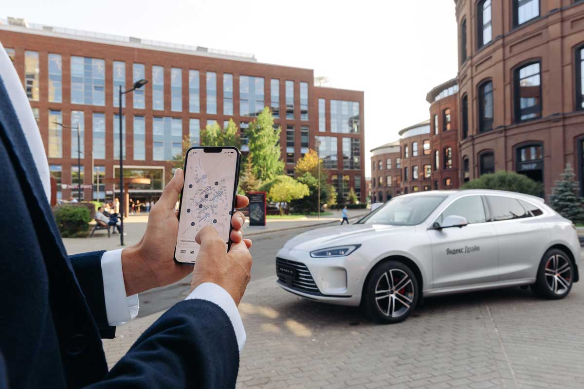 Премиальные кроссоверы AITO SERES за первый месяц в Яндекс Драйв испытало более 3500 клиентов