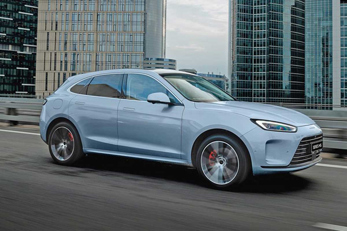 SERES M5: разбираем гибридную установку, динамику и подвеску