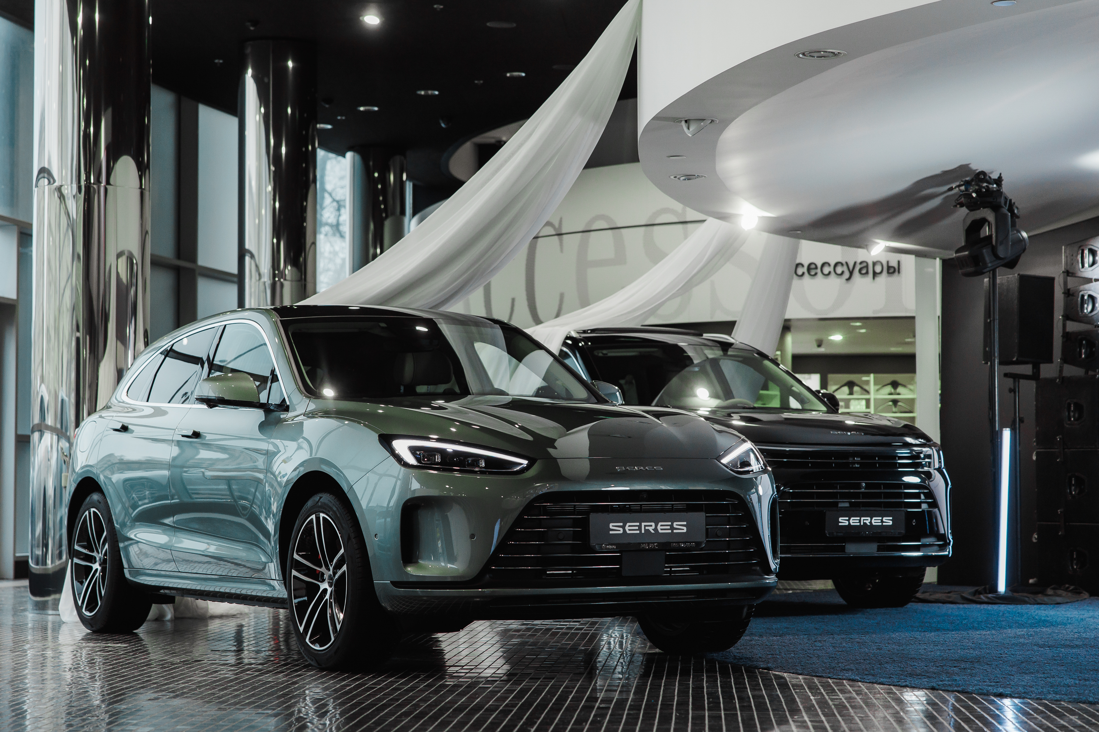 Интеллектуальное переосмысление роскоши: Компания «МБ РУС» провела российскую премьеру бренда высокотехнологичных премиальных автомобилей SERES