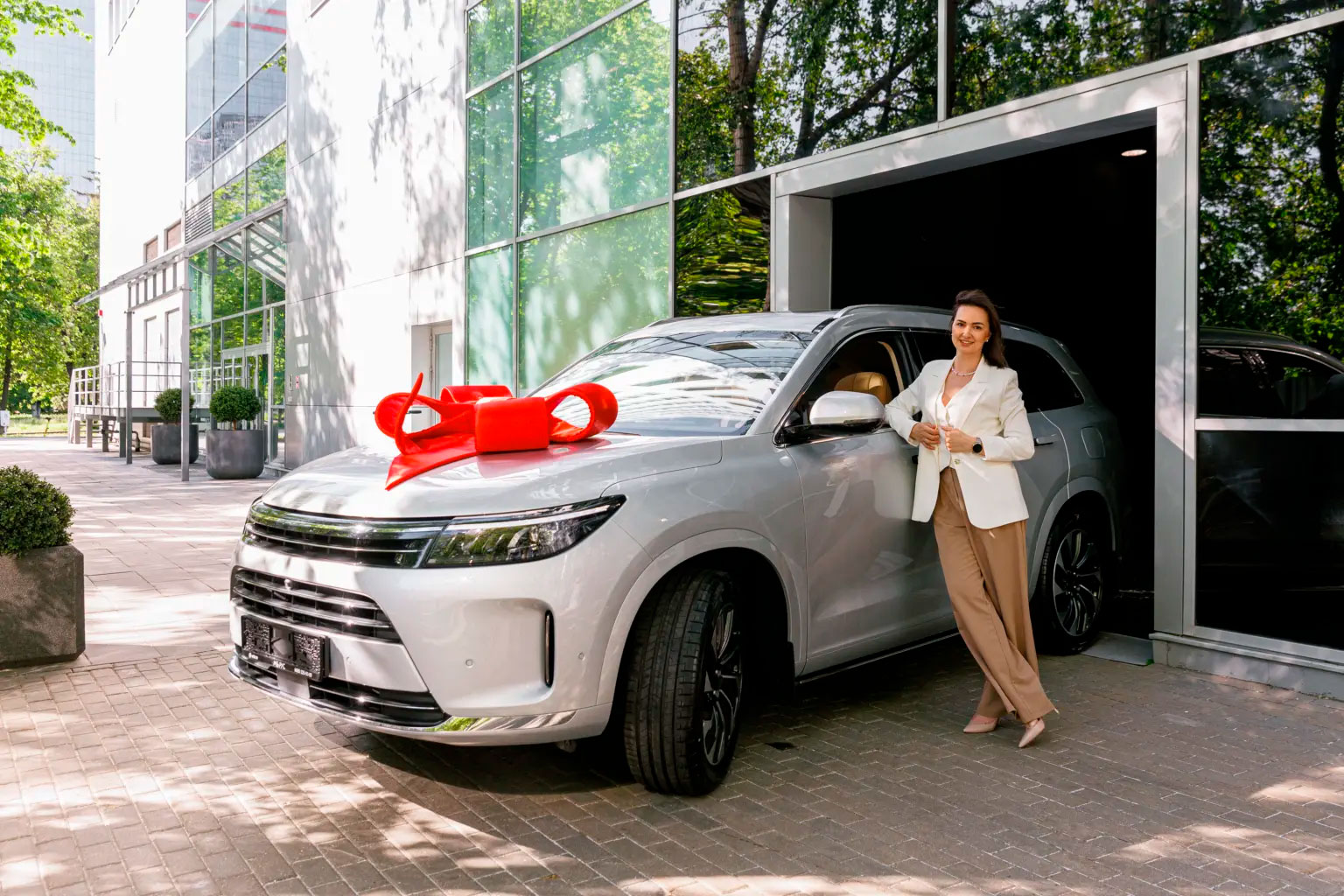 В России продан 1 автомобиль марки SERES