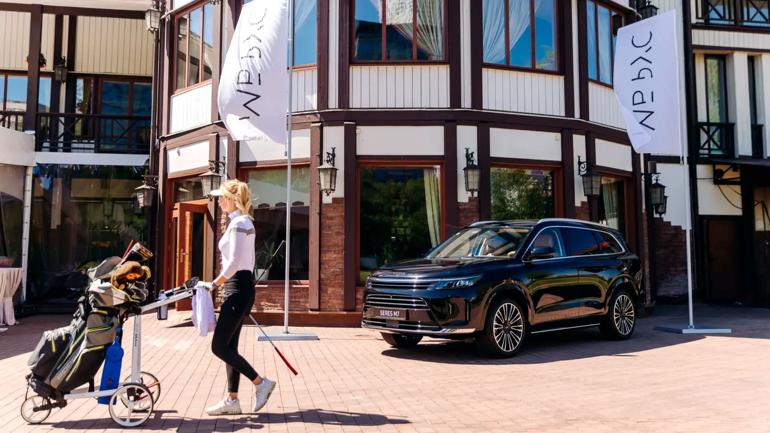 Бренд SERES открыл сезон гольфа для членов и гостей Московского гольф-клуба