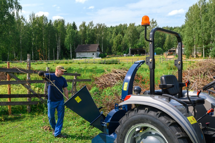 Максимально перерабатываемый диаметр поросли до 300 мм