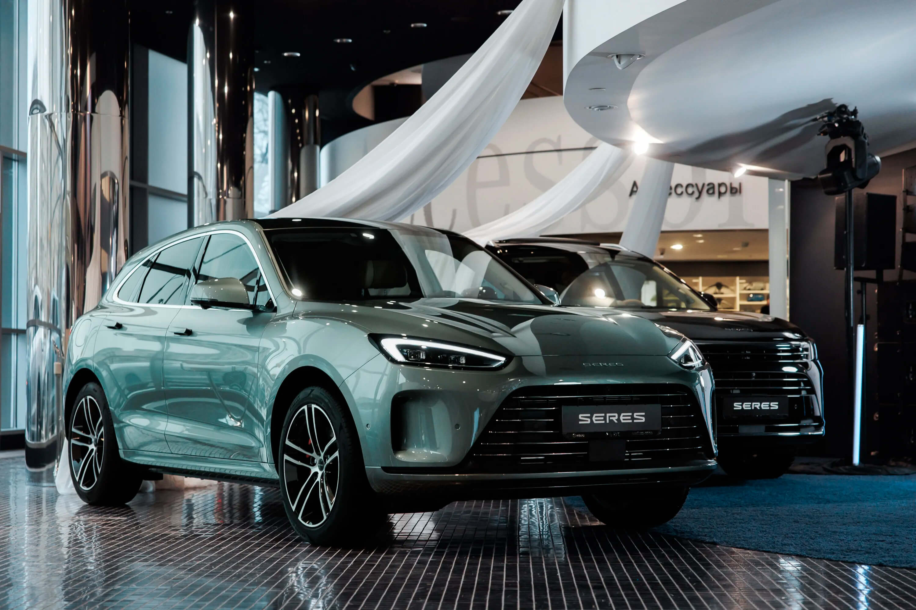 AITO SERES M5 в подписке: инновации и комфорт от АВТОДОМ