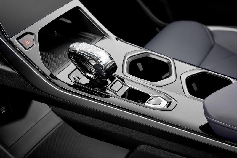 Geely: Забота о вашем автомобиле – руководство по обслуживанию и уходу, чтобы Geely служил вам верой и правдой долгие годы.