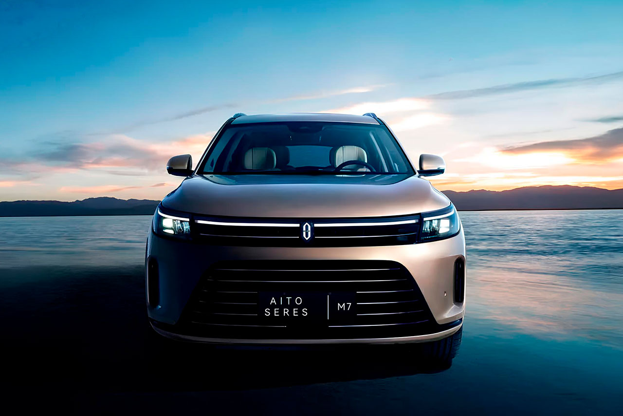 Для журналистов и знаменитостей*