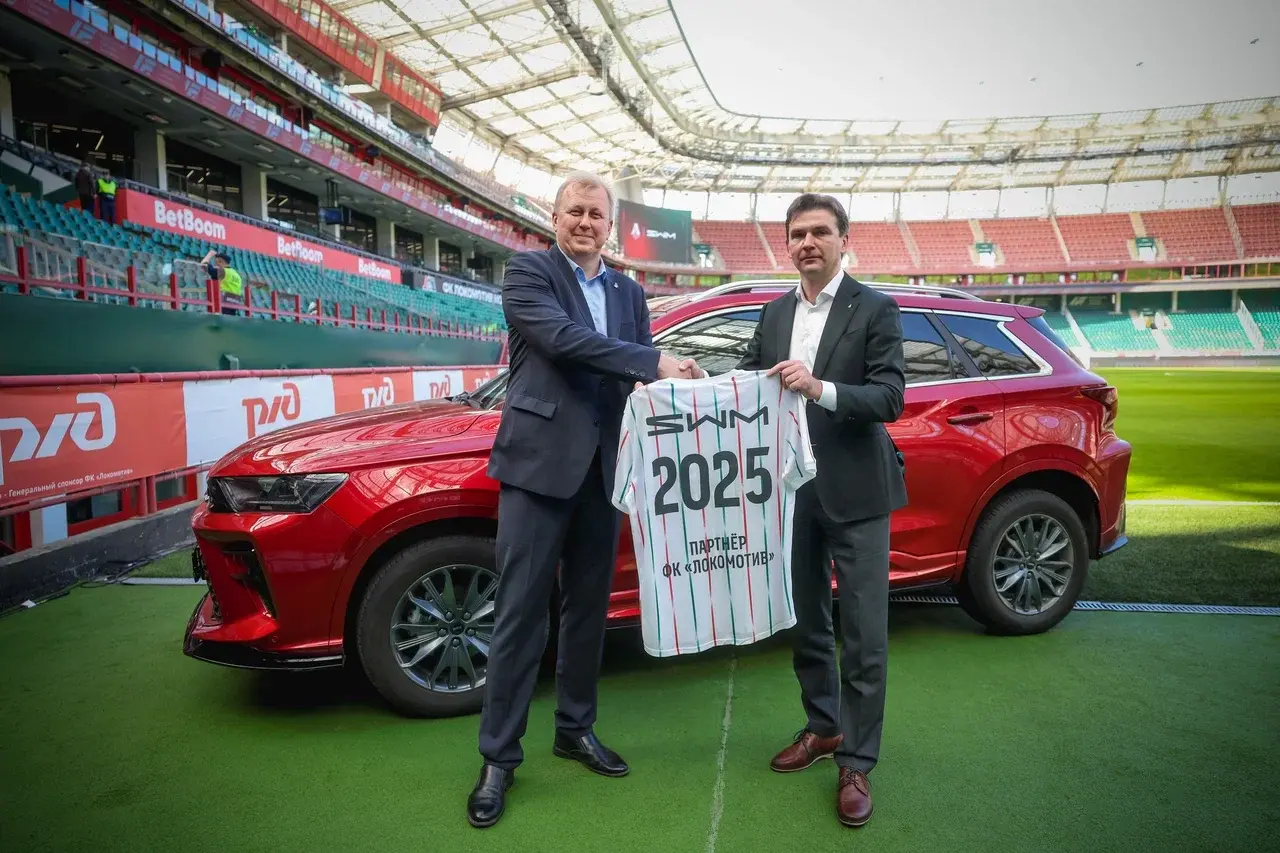 SWM Motors продлил договор о партнерстве с ФК «Локомотив»