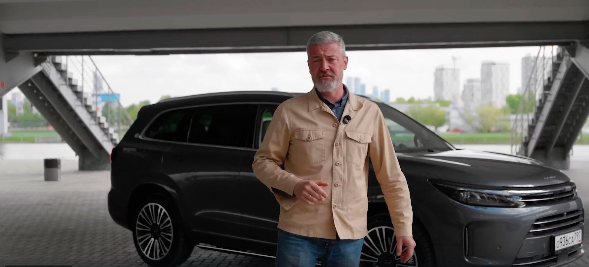 Обзор от Ивана Зенкевича. Смартфон на колесах? / Aito Seres M7