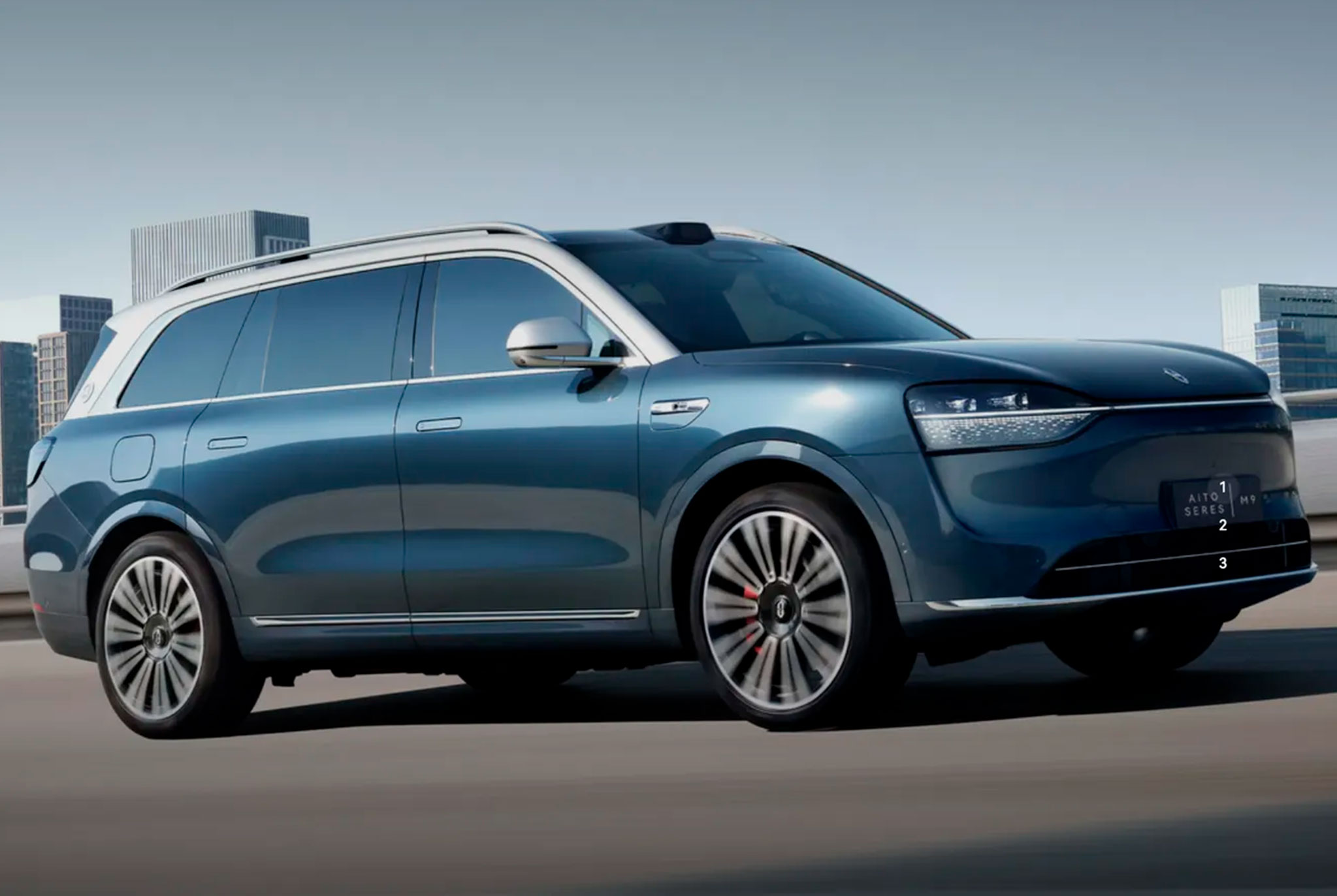 RR. Китайский люксовый автопроизводитель Seres обогнал Mercedes на внутреннем рынке