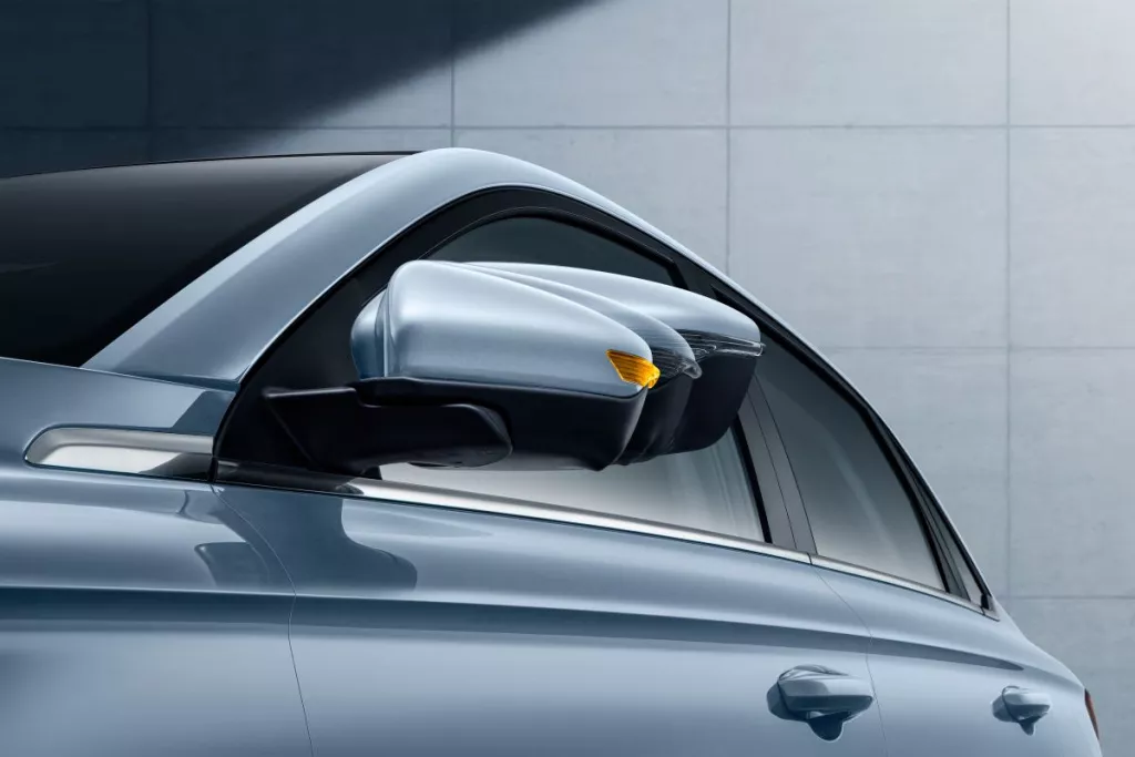 Электропривод складывания наружных зеркал*