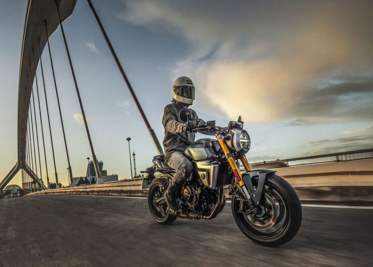 SUZUKI ПРЕДСТАВЛЯЕТ НОВЫЕ МОТОЦИКЛЫ GSX-8T И GSX-8TT