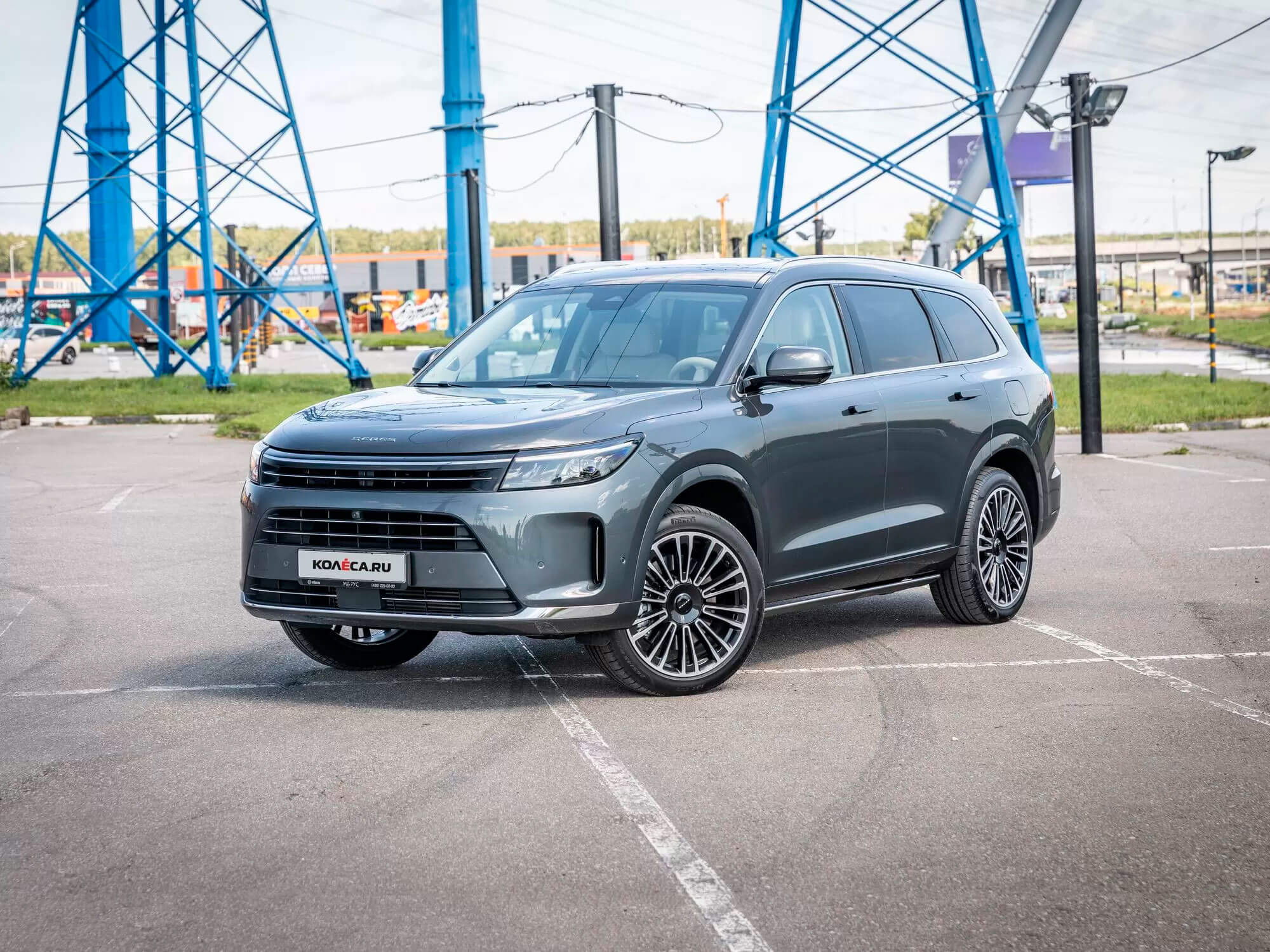 «Колеса»: Тест-драйв пятиместного Aito Seres M7