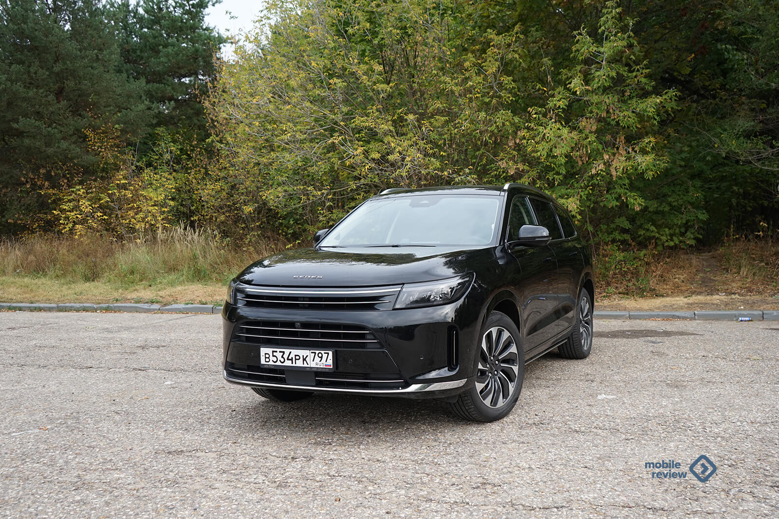 Mobile-review.com: Первый тест Seres Aito M7. Среднеразмерный кроссовер компании - Seres Aito M7 в Китае известен как Huawei Aito M7, а на внешних рынках просто как Aito M7