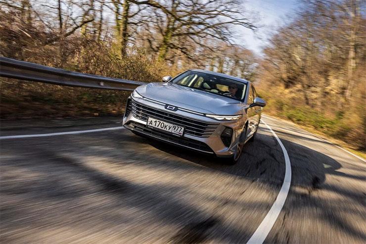 Лифтбек BESTUNE B70: мощный двигатель и автоматическая коробка передач Aisin