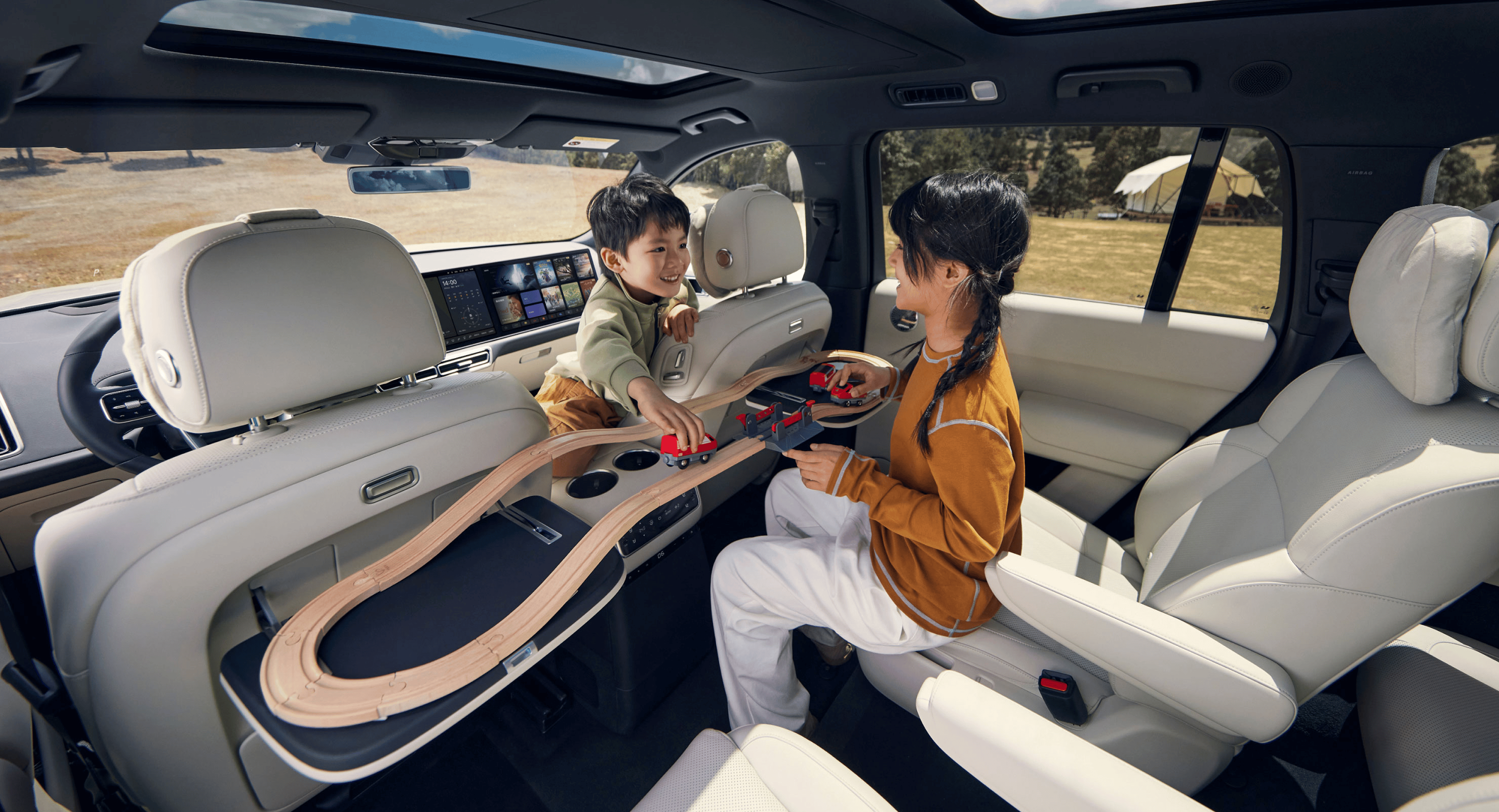 Столик второго ряда