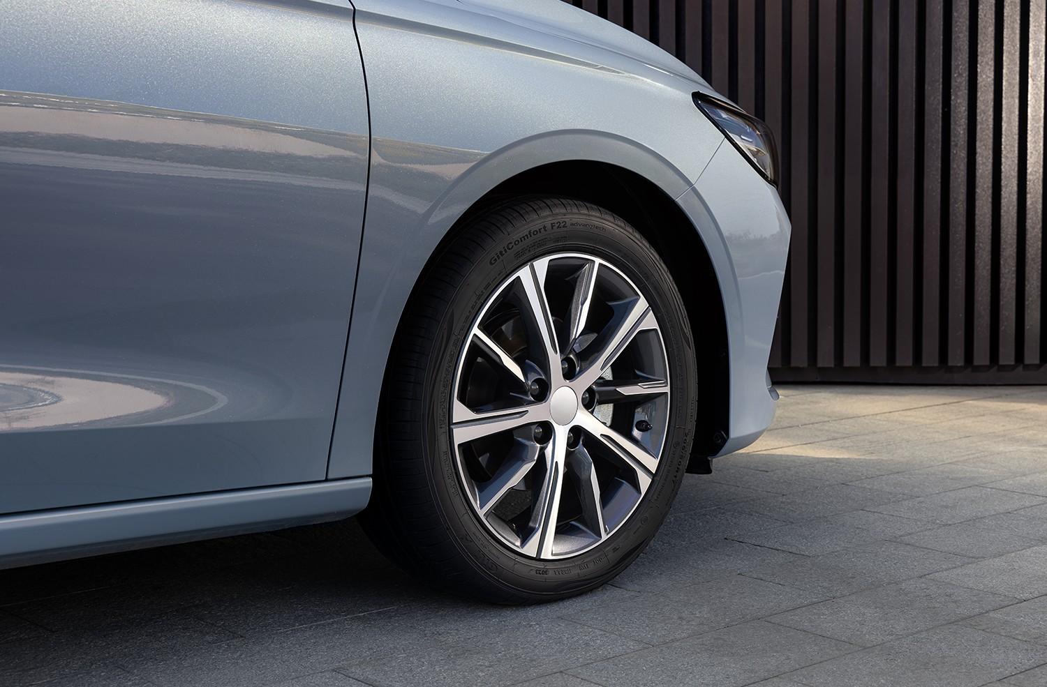 17-дюймовые легкосплавные колесные диски