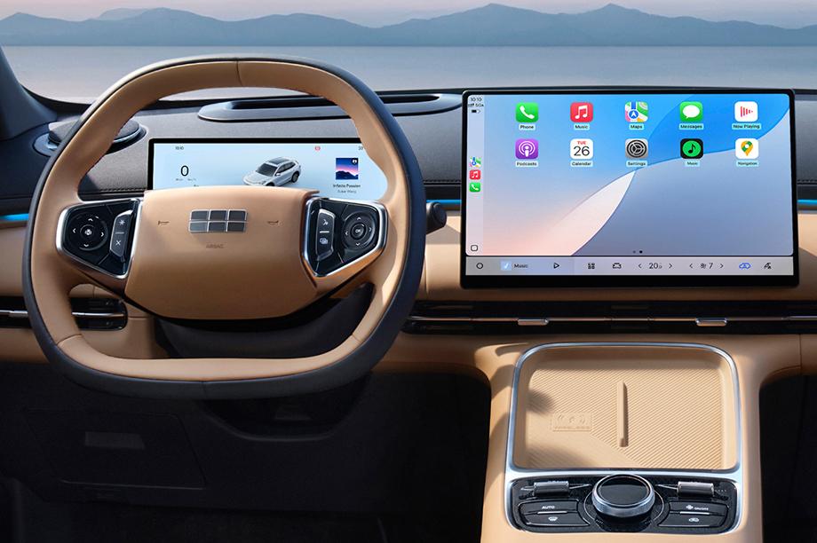 Мультимедийный дисплей и приборная панель