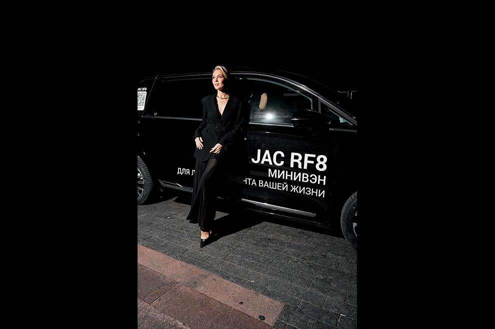 Галерея - дебют