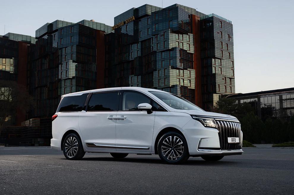 AUTO.RU: Первый тест JAC RF8 — бизнес-вэна на каждый день