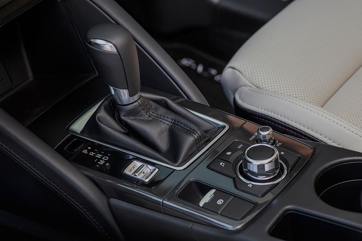 Какая коробка передач установлена в моделях Mazda CX-50 и CX-5?