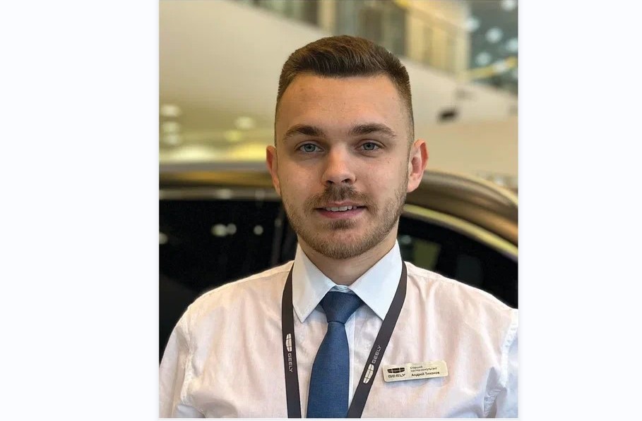 Андрей Тихонов