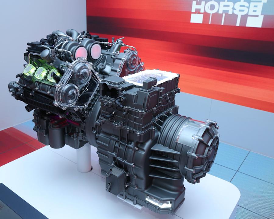 Группа Geely Авто представила инновационный V-образный 6-цилиндровый двигатель для гибридных силовых установок