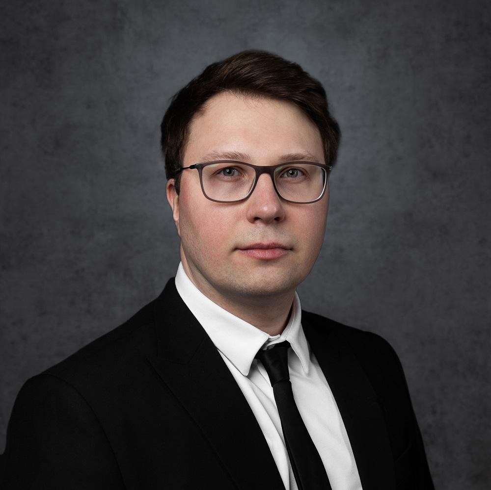 Никольский Роман