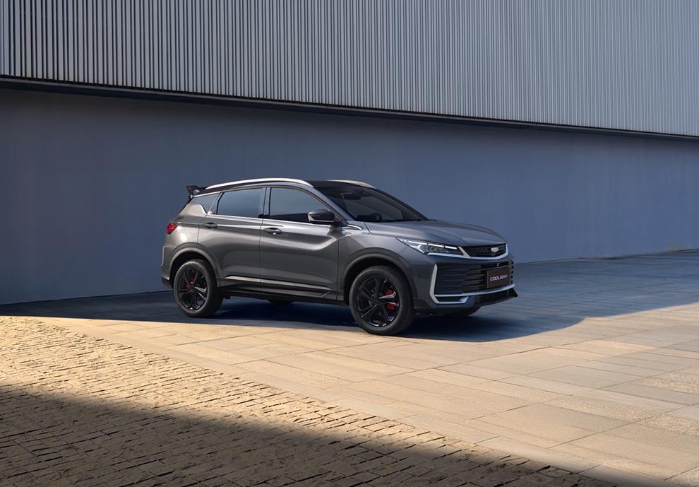 Geely Coolray стал доступен в двух новых цветах