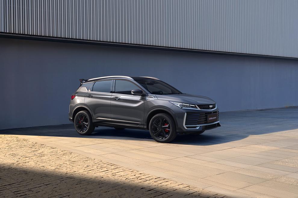 Geely Coolray стал доступен в двух новых цветах