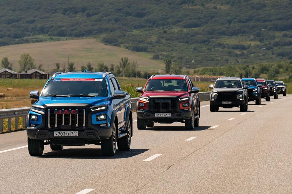 JAC T9 Urban или Explore: какую версию выбрать для города, работы и путешествий