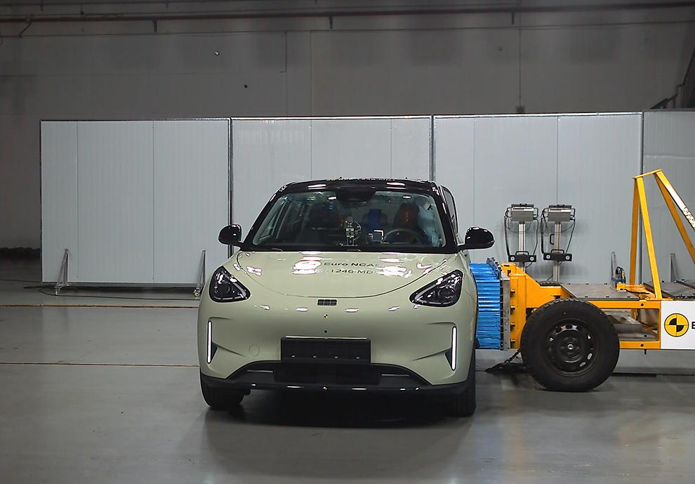 Geely EX2 получил высшие баллы за безопасность по двум международным системам оценки